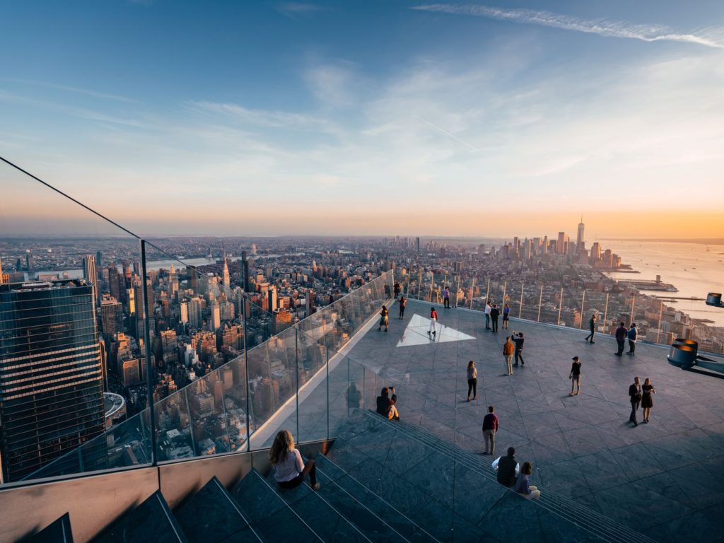 The Edge: An Outdoor Observation Deck
